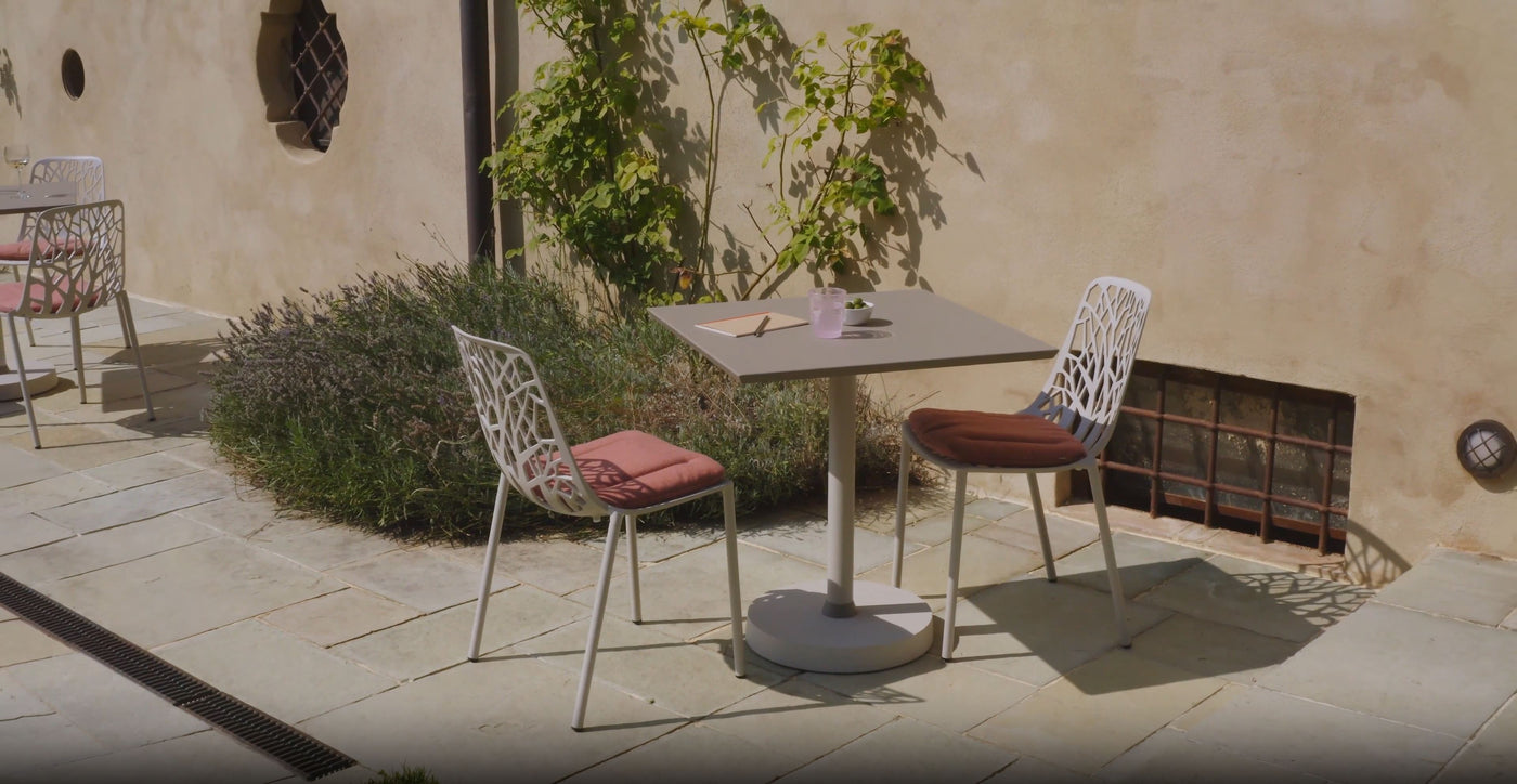 Plateaux et piètements Fast