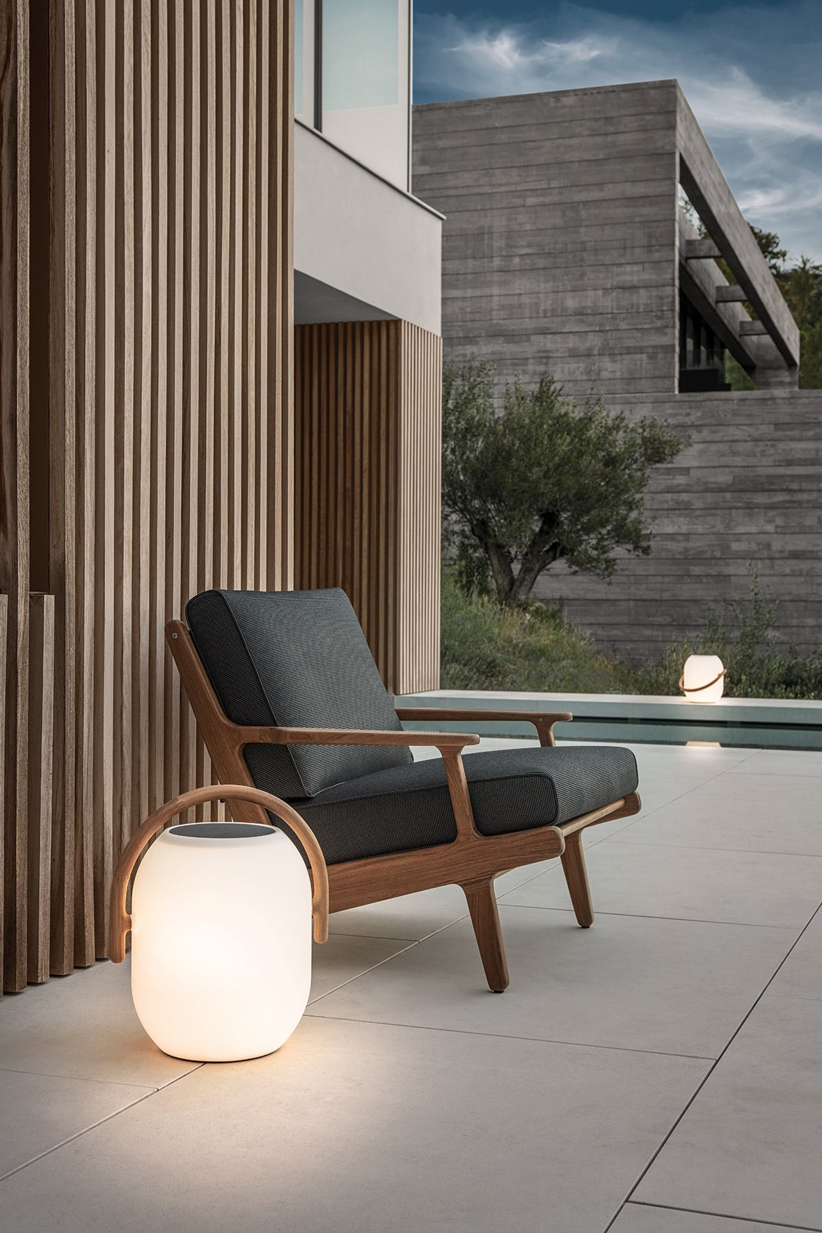Gloster Bay Fauteuil club - Lounge Chair (Seagull Sling)