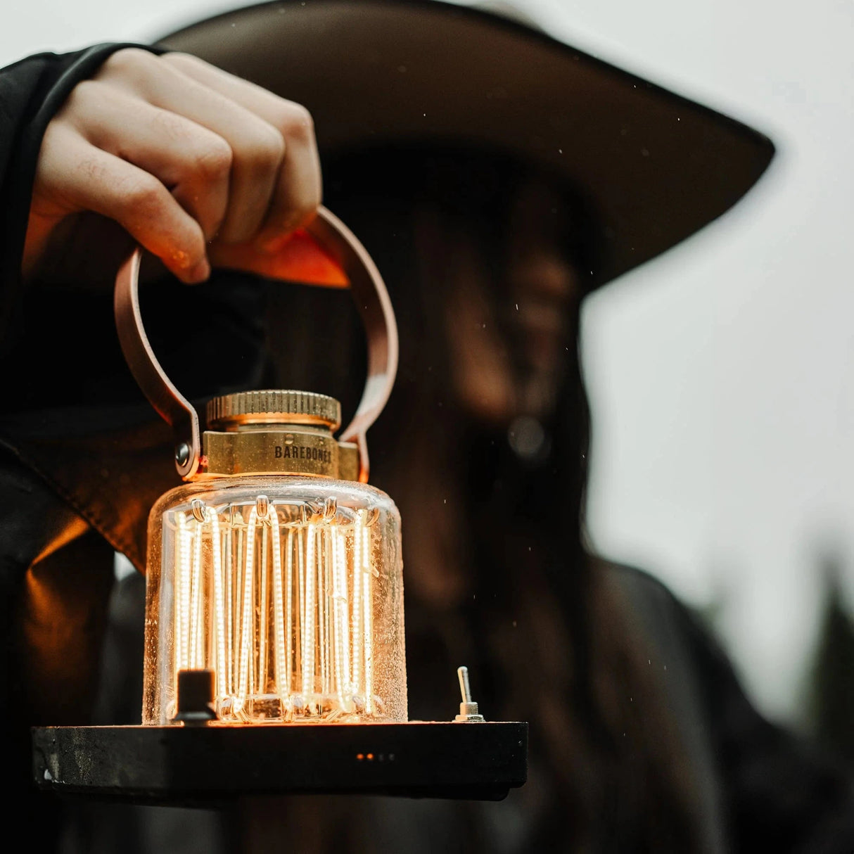 Barebones Block Tower Lantern Lampe portable LED sans fil USB