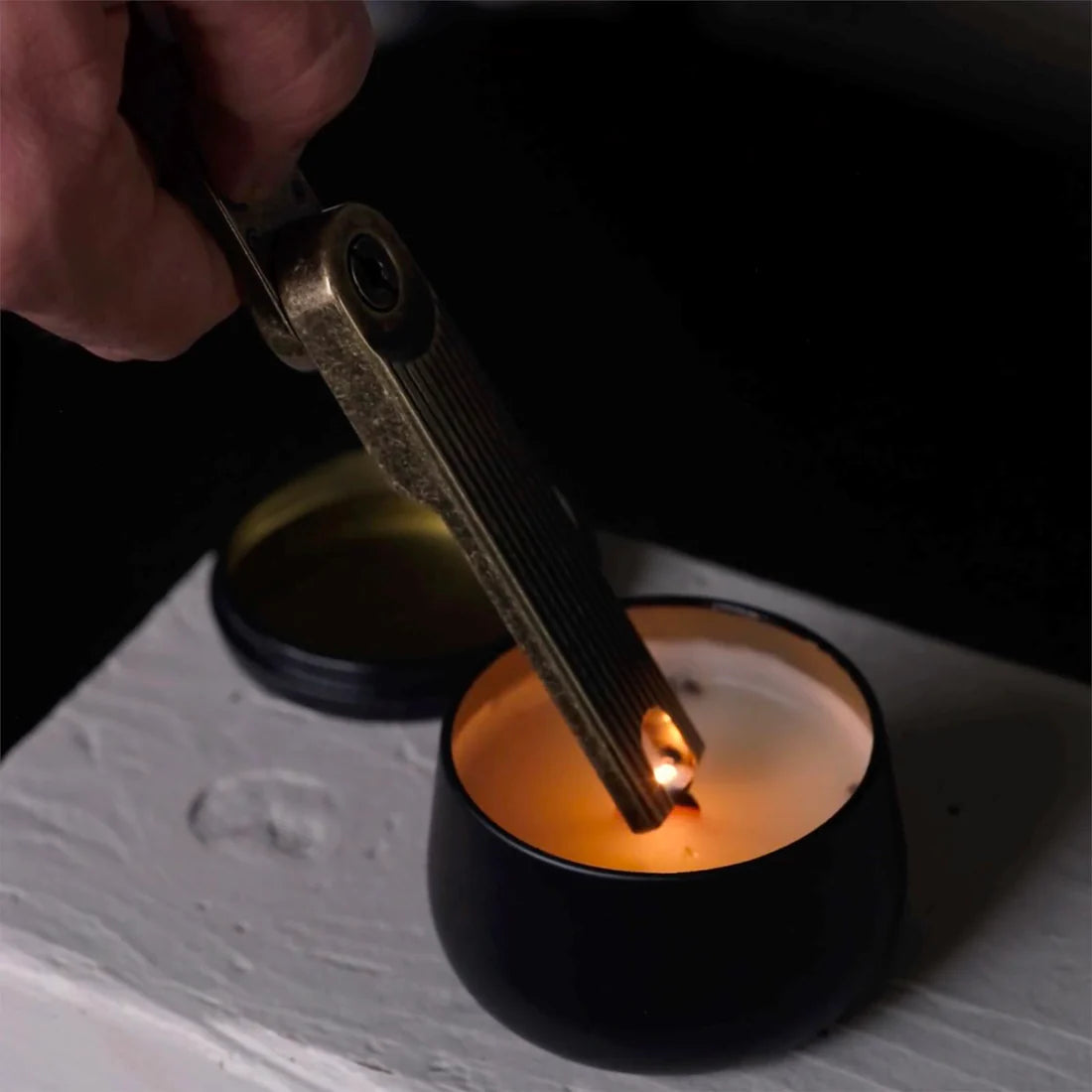 Barebones Briquet à arc pivotant