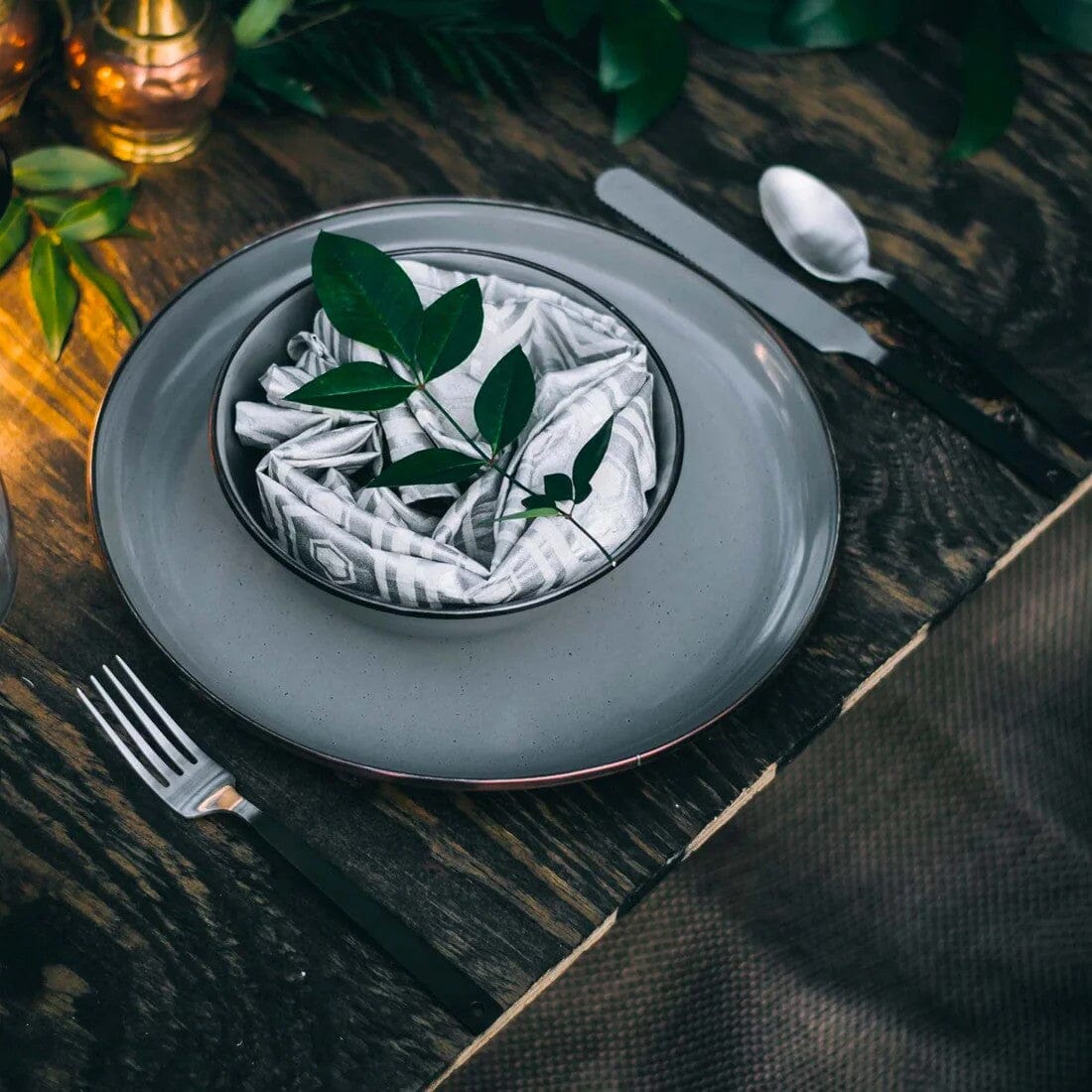 Barebones Flatware Set Ensemble Couverts