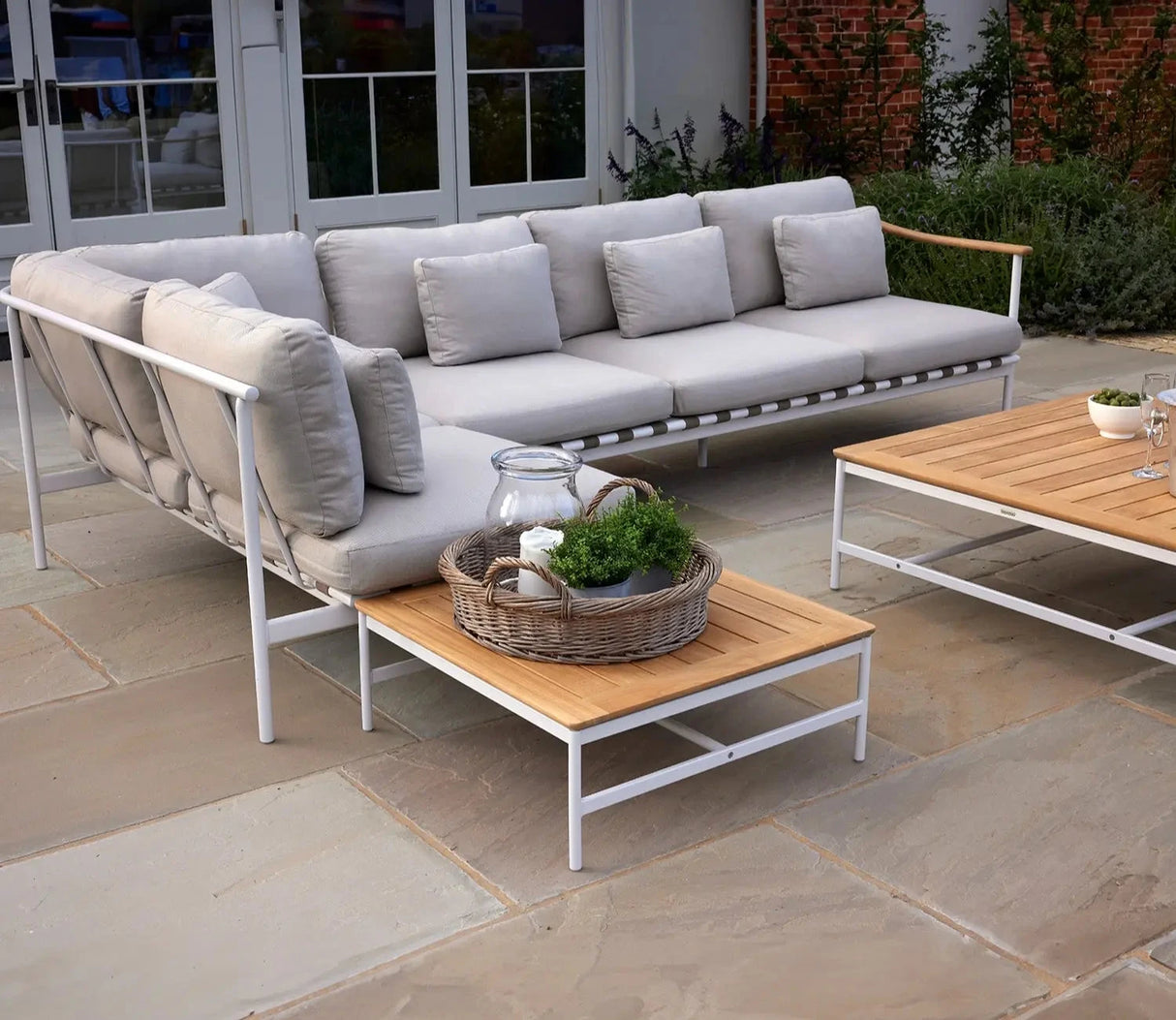 Barlow Tyrie Around Deep Seating Repose-pieds avec coussin