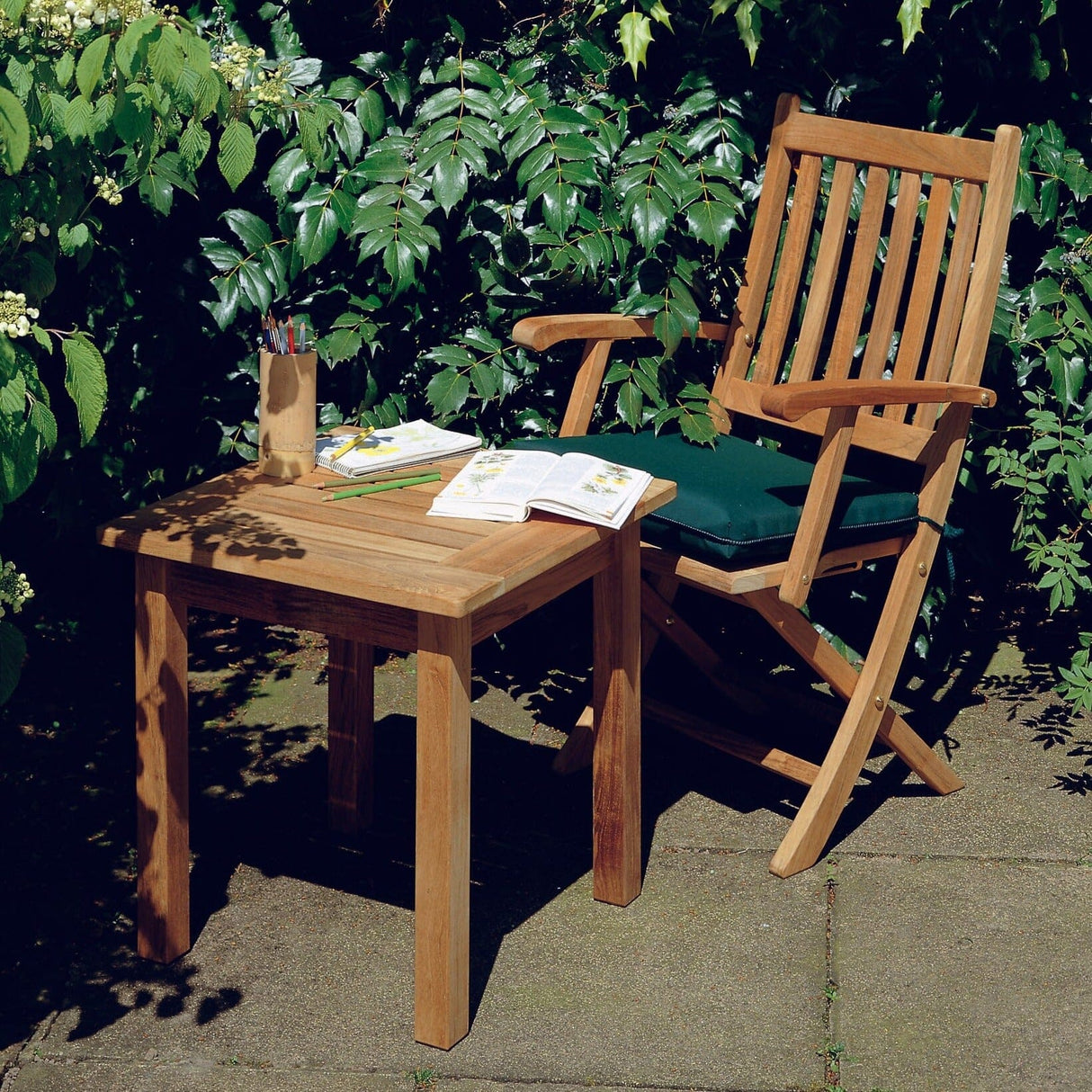 Barlow Tyrie Colchester Side Table 54 - Table basse 55x55cm H:54cm