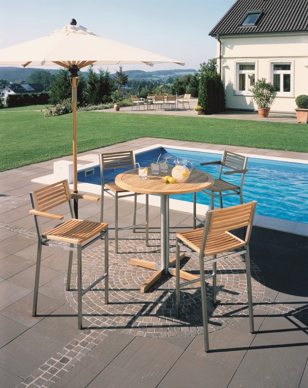 Barlow Tyrie Equinox High Dining Chaise haute de bar inox avec assise et dossier en Teck