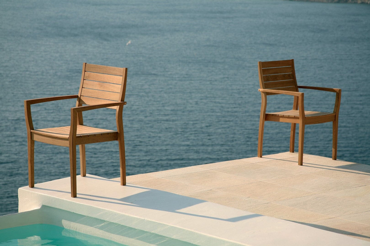 Barlow Tyrie Horizon Fauteuil repas empilable avec assise et dossier Teck