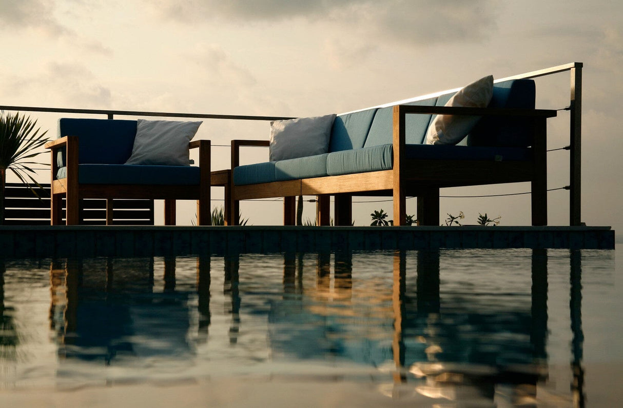 Barlow Tyrie Linear Canapé lounge 3 places avec coussins