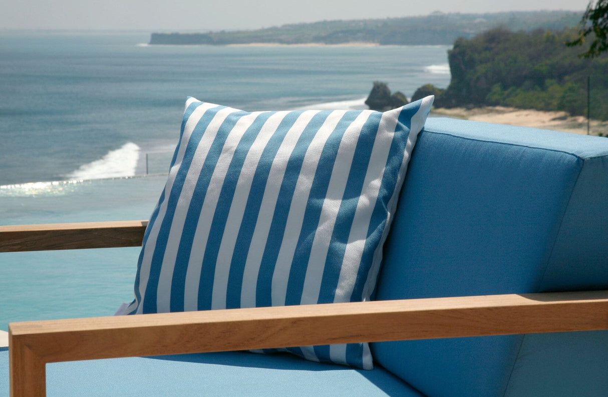 Barlow Tyrie Linear Fauteuil Club lounge avec coussins