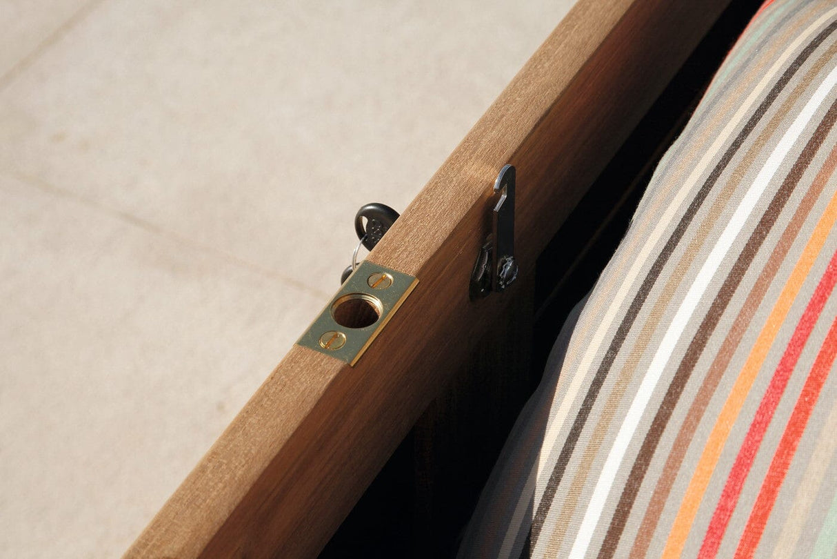 Barlow Tyrie Storage Chest 150 Coffre de rangement 157x84cm H:72cm