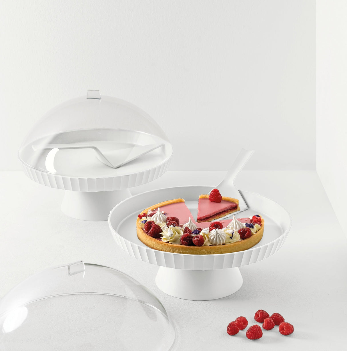 Blim Plus Agora Plat sur pied avec cloche et pelle à gâteau