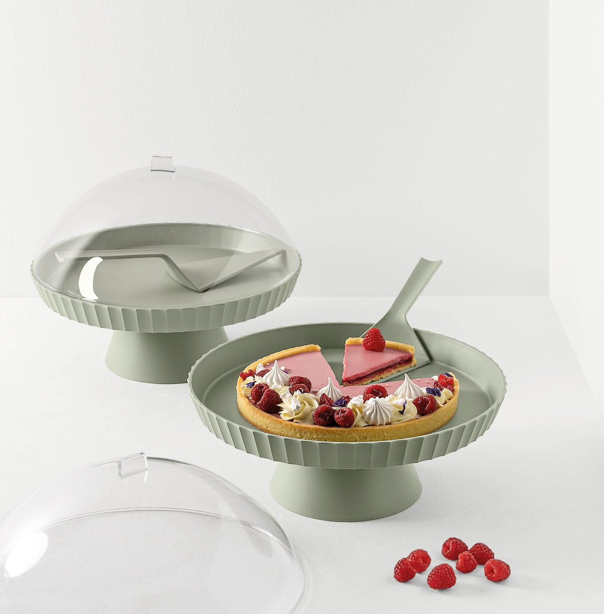 Blim Plus Agora Plat sur pied avec cloche et pelle à gâteau