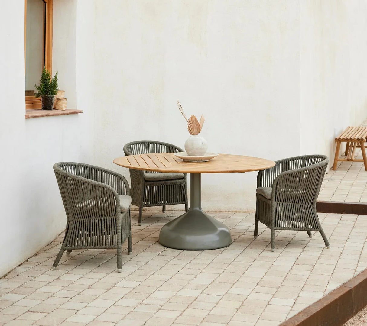 Cane-line Glaze Pied de table repas Ø144cm H:70cm, plateau en sus (50030)