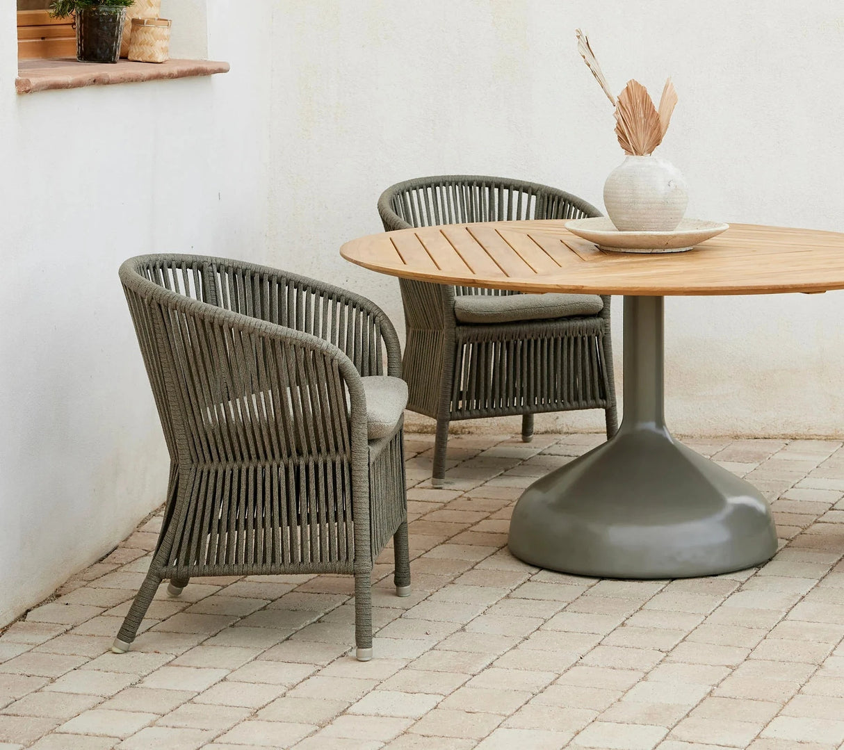 Cane-line Glaze Pied de table repas Ø144cm H:70cm, plateau en sus (50030)