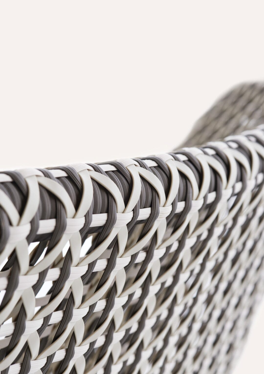 Dedon Mbrace ALU Club chair, Coussins non inclus