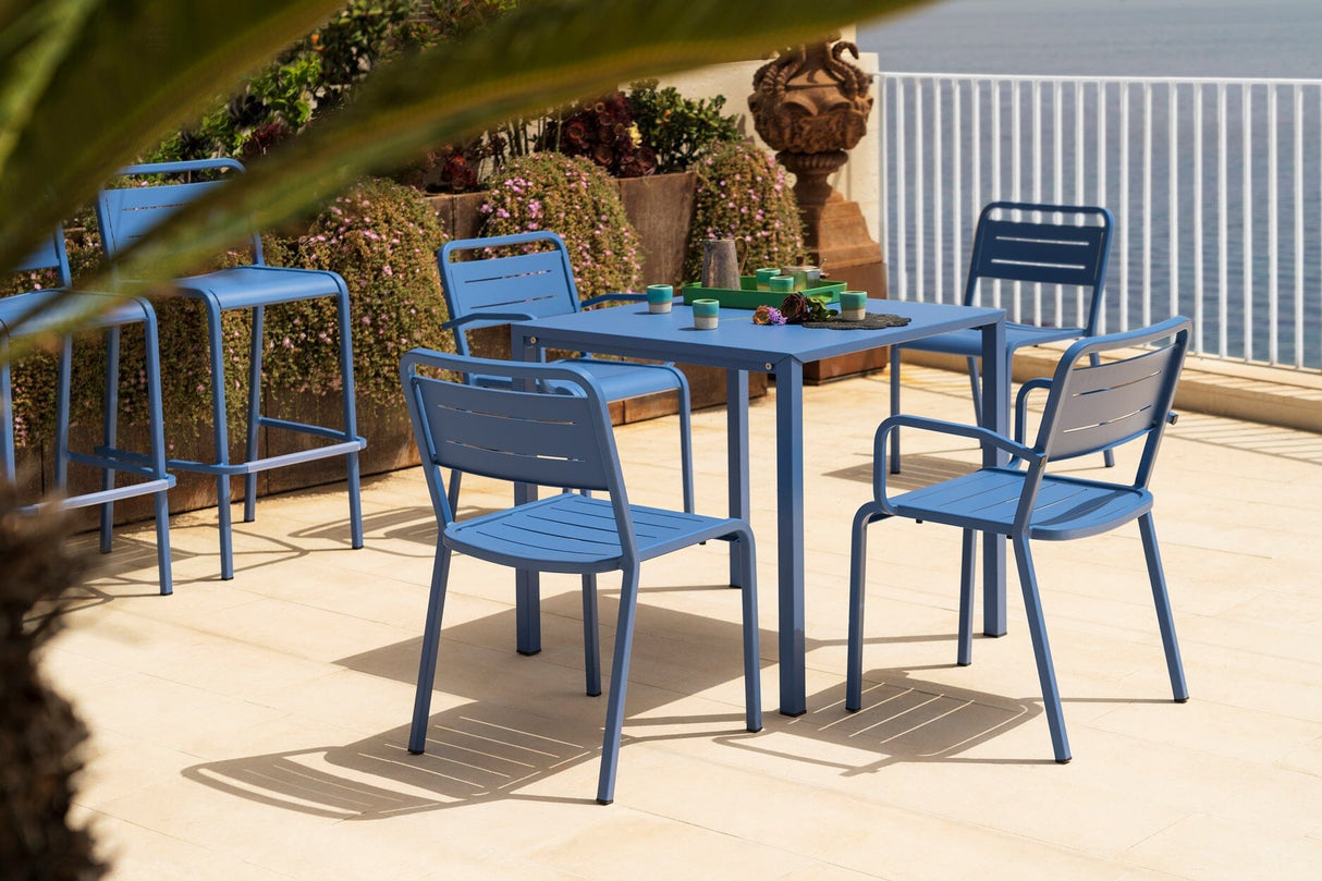 Emu 096 Urban Table repas 80x80cm