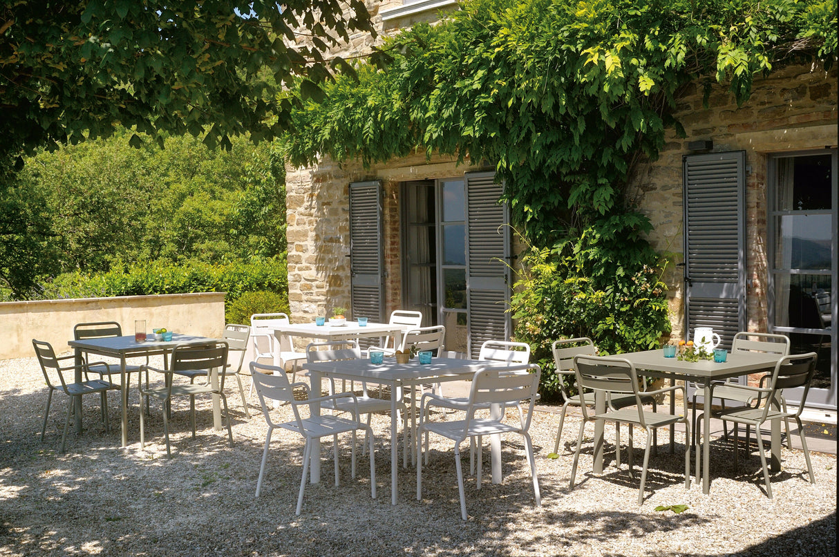 Emu 305 Star Table repas 70x70cm