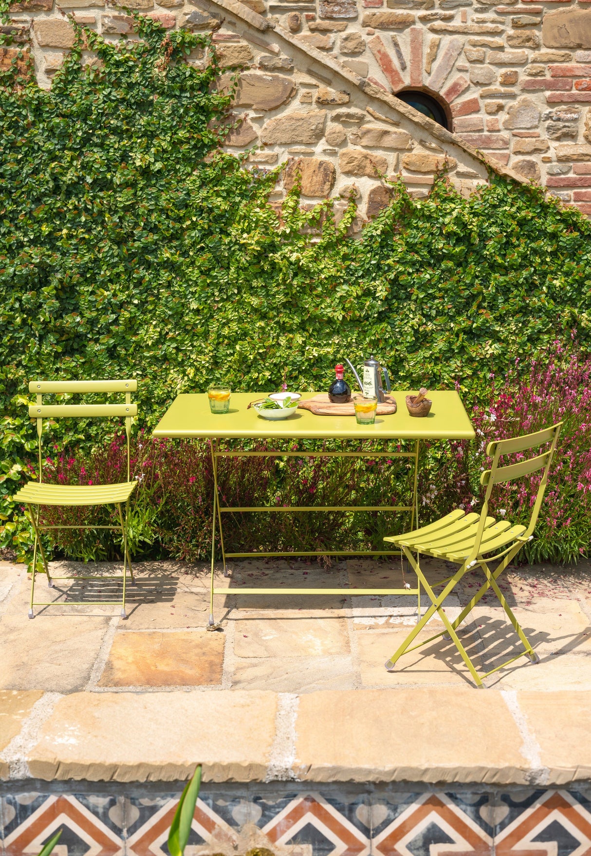 Emu 331 Arc-en-ciel Table repas 110x70cm