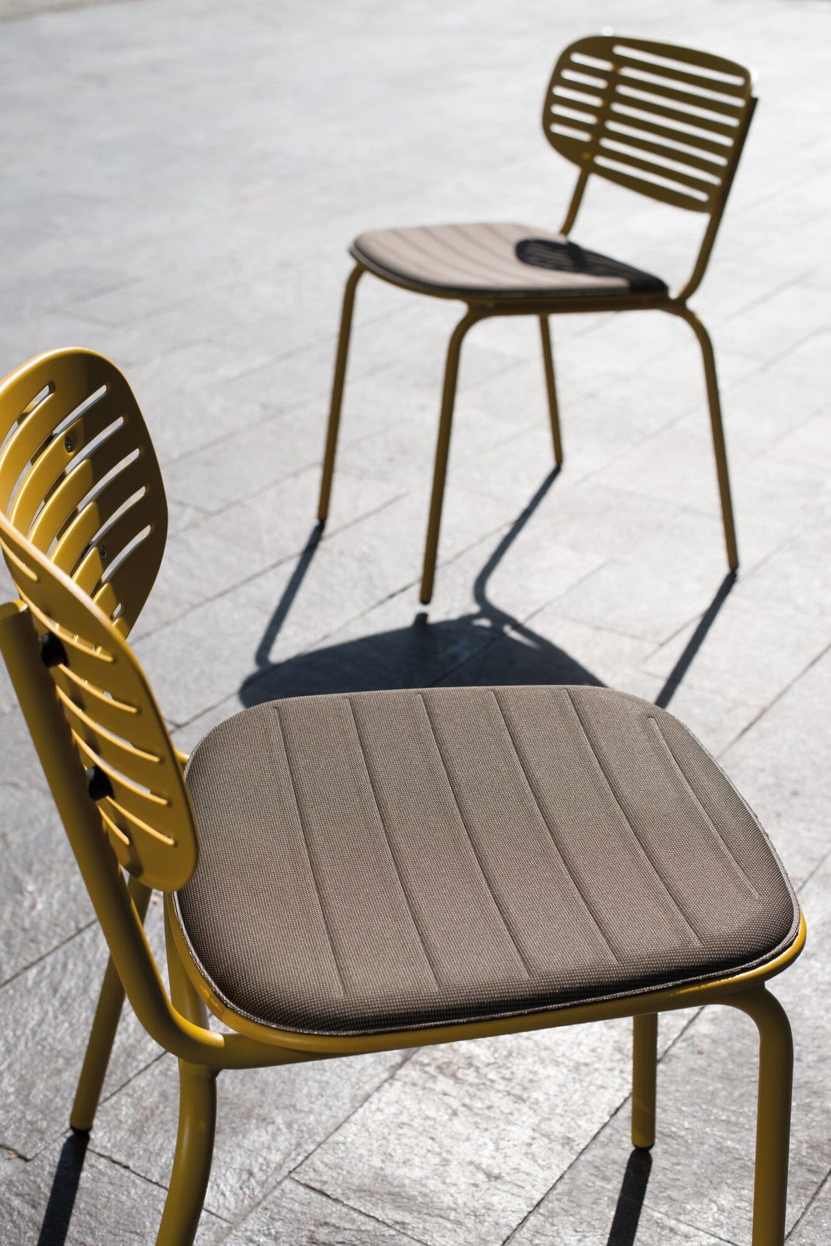 Emu C/640 Mom Coussin assise acrylique Chaise et Fauteuil