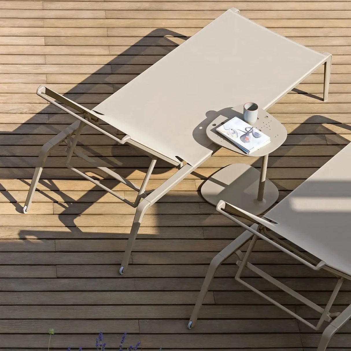 Fast Aikana Table d'appoint déportée 40x38cm h:44cm