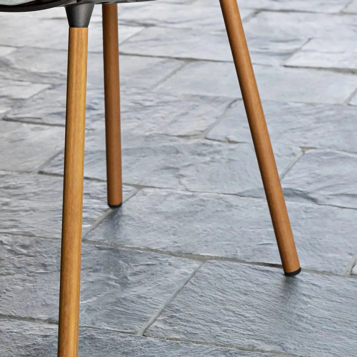 Fast Forest Iroko Fauteuil repas avec accoudoirs