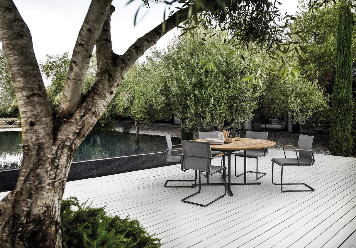 Gloster Whirl Table repas Ø150cm Teck