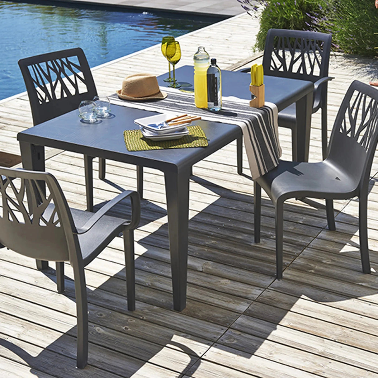 Grosfillex Alpha Table repas 150x90cm