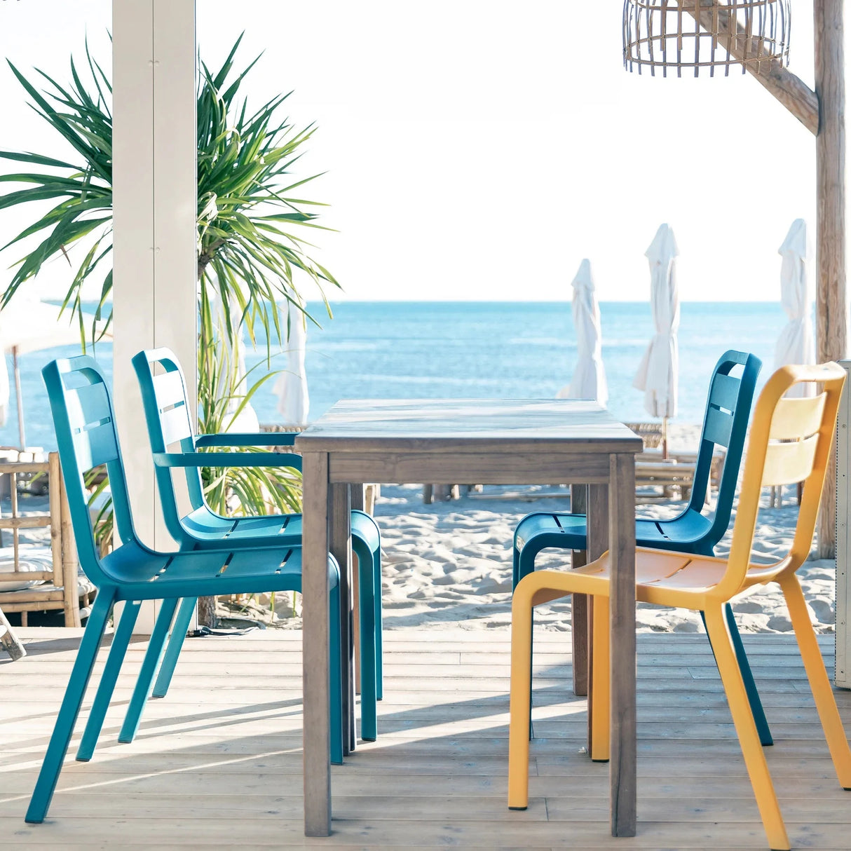 Grosfillex Cannes Fauteuil repas empilable