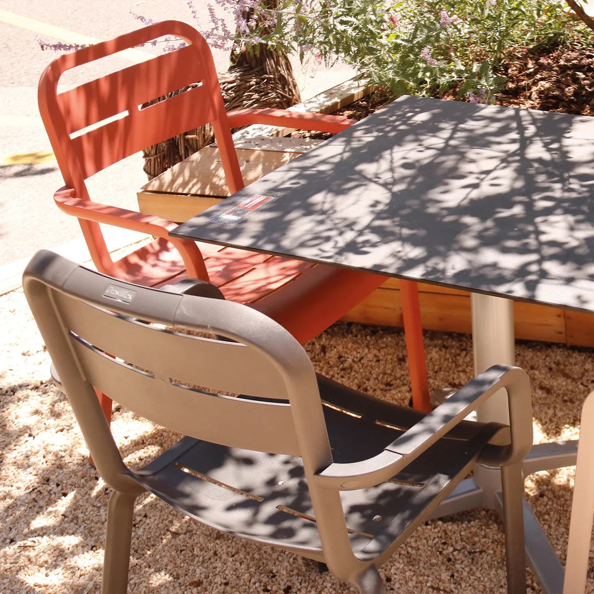 Grosfillex Cannes Fauteuil repas empilable