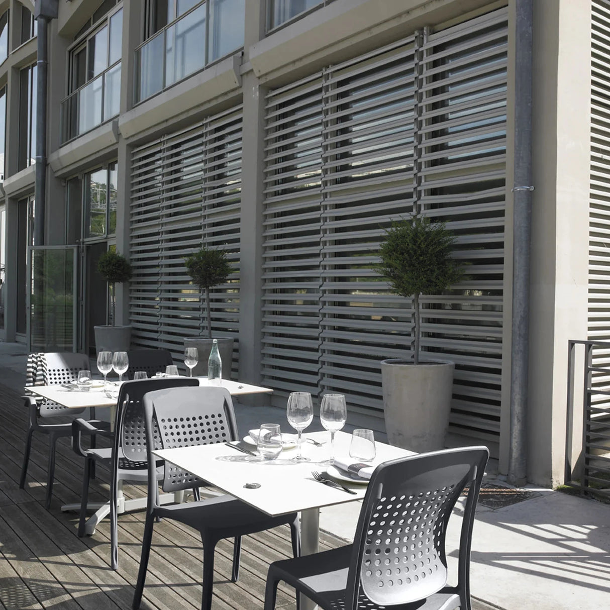 Grosfillex Factory Chaise empilable