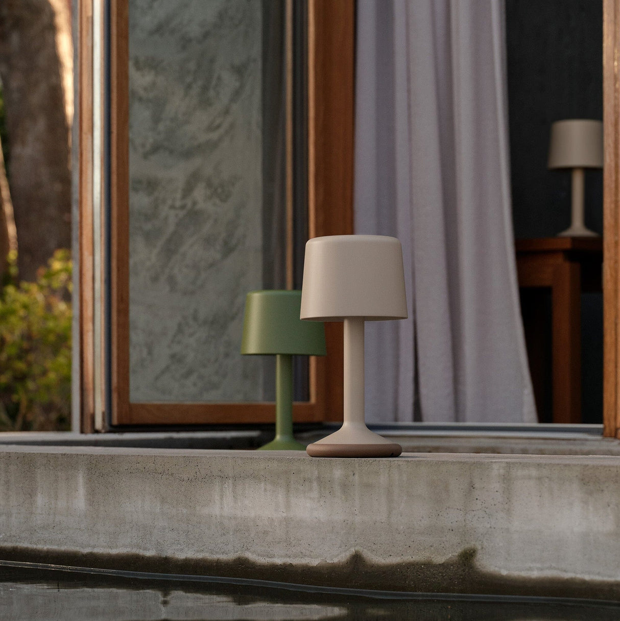 Houe Luu Lampe solaire LED sans fil