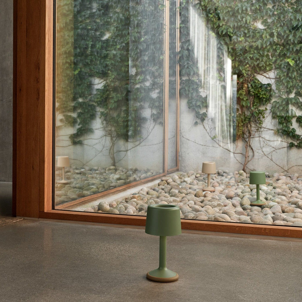 Houe Luu Lampe solaire LED sans fil