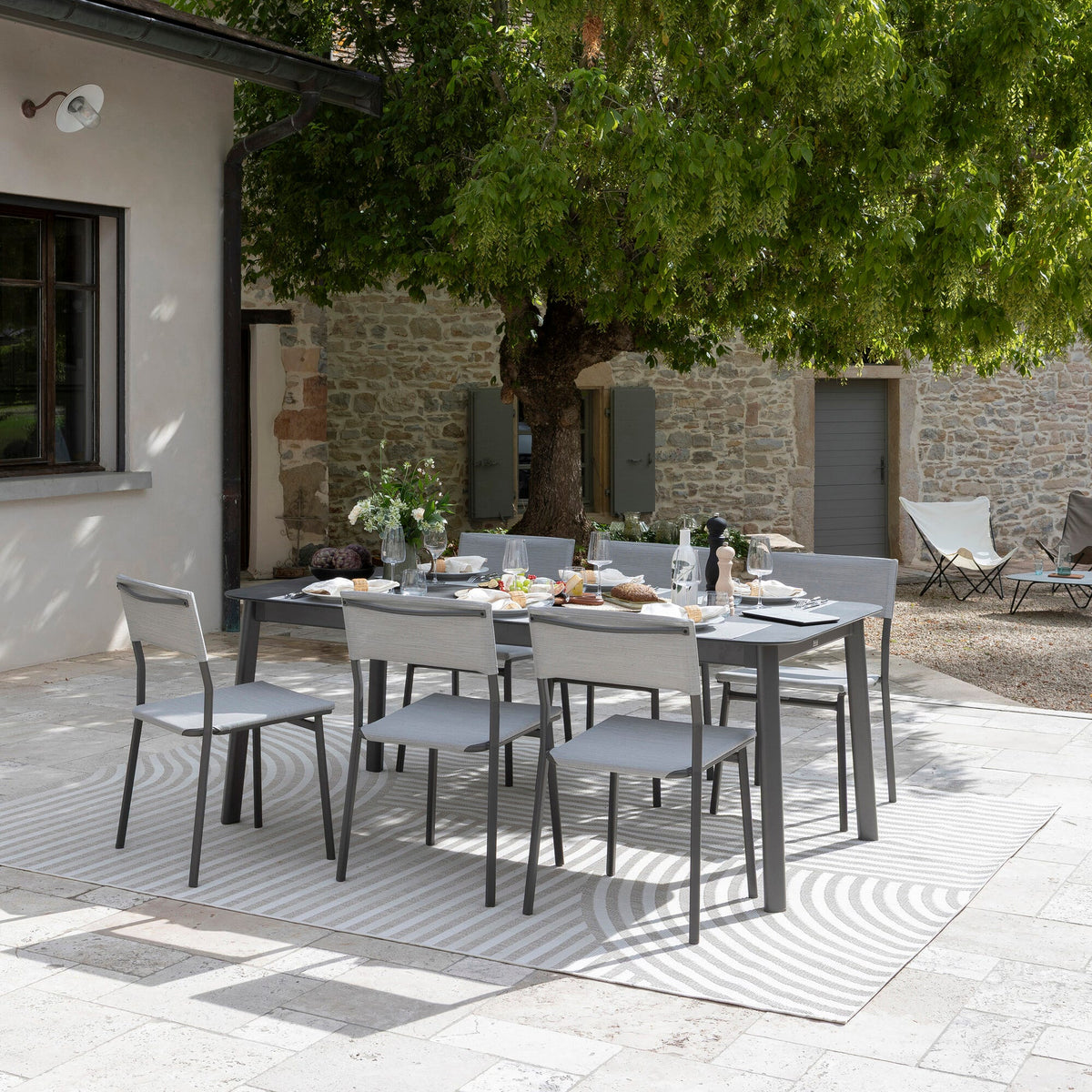 Lafuma Oron Table extensible 154-200 x 100cm 6 à 8 personnes ambiance