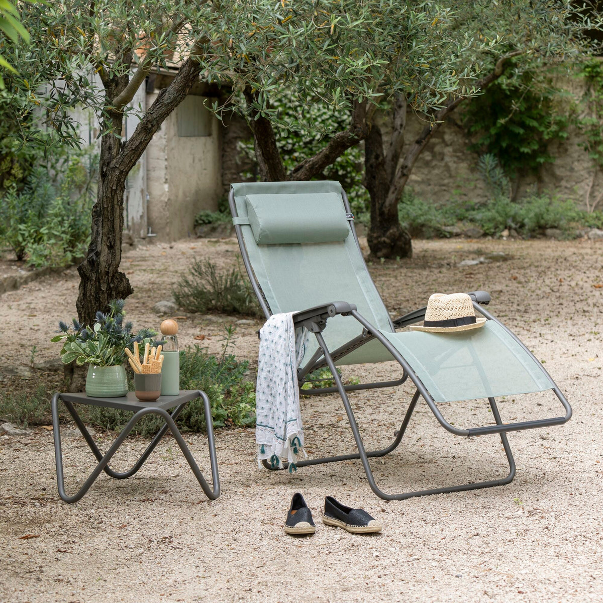 Lafuma Vogue Table basse plateau micro-perforé ambiance