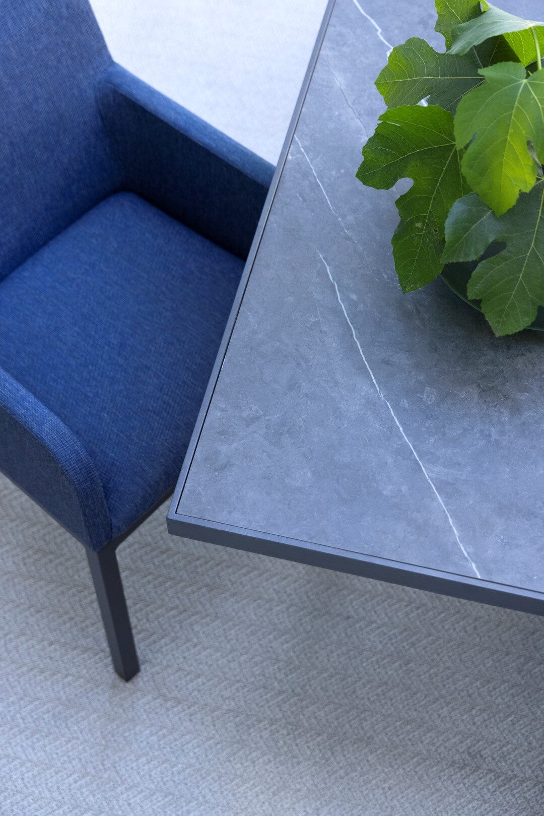 Les Jardins Amaka Structure de table 204/306x102cm, plaques céramique en sus