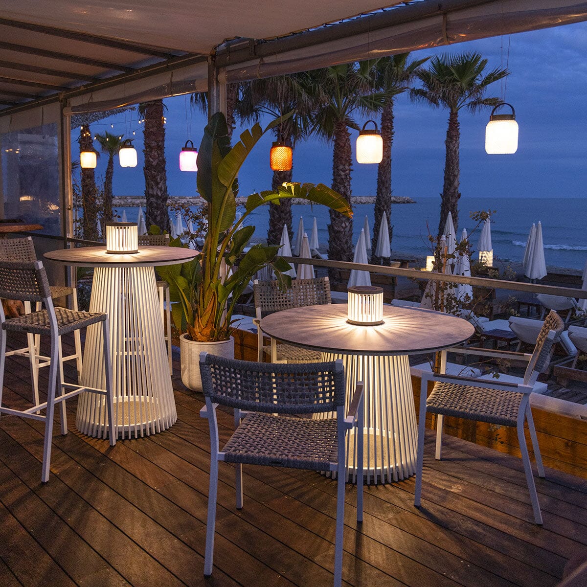 Les Jardins Halo Table repas solaire Ø110cm 500 Lumens