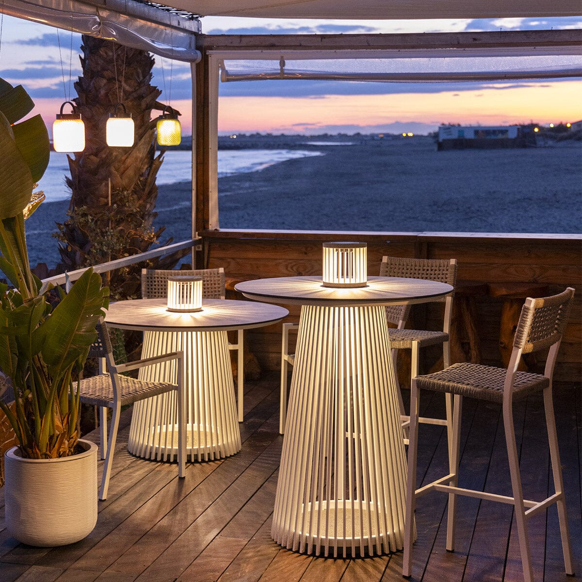 Les Jardins Halo Table repas solaire Ø110cm 500 Lumens