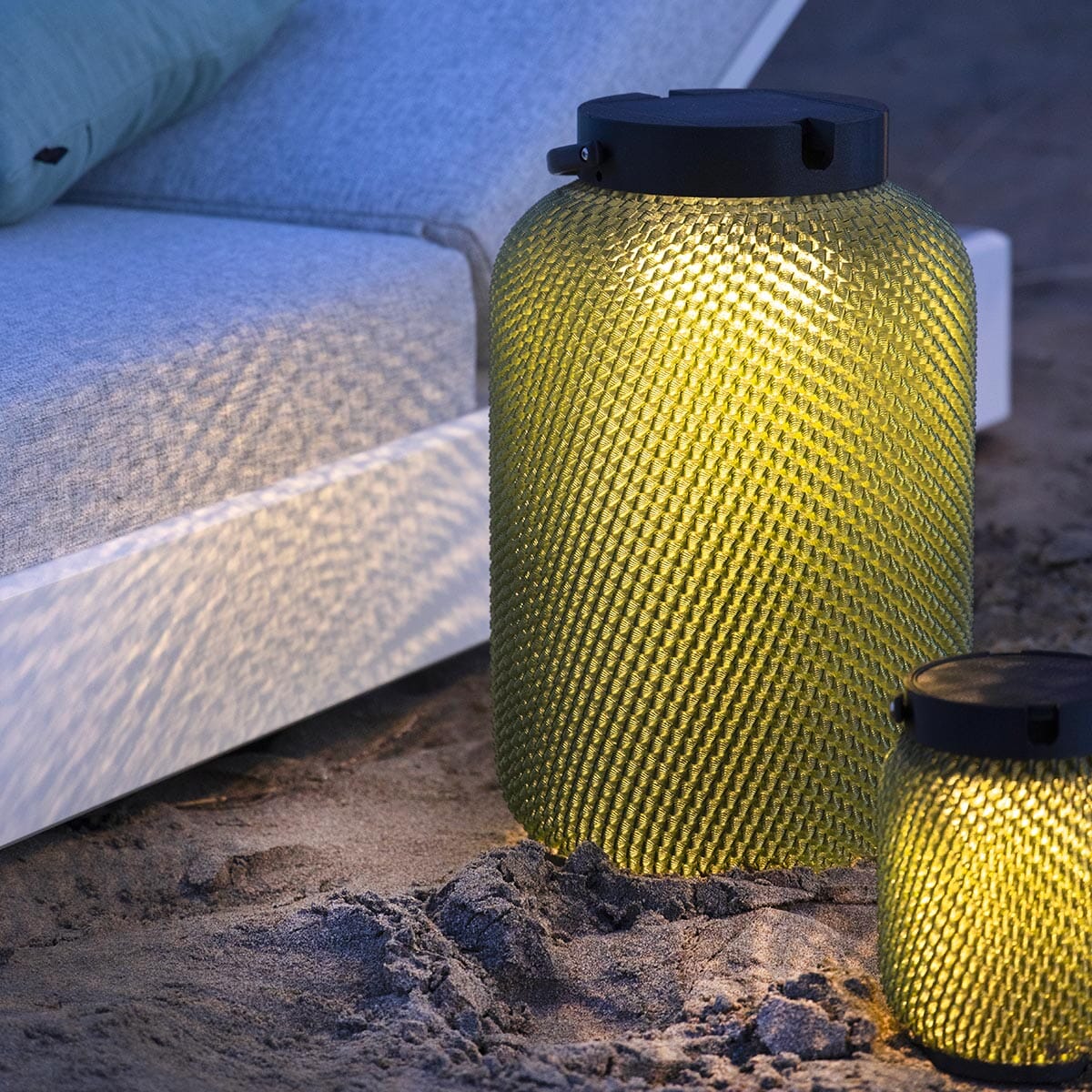 Les Jardins Lolie Lanterne Lampe portable LED Solaire sans fil 300 Lumens