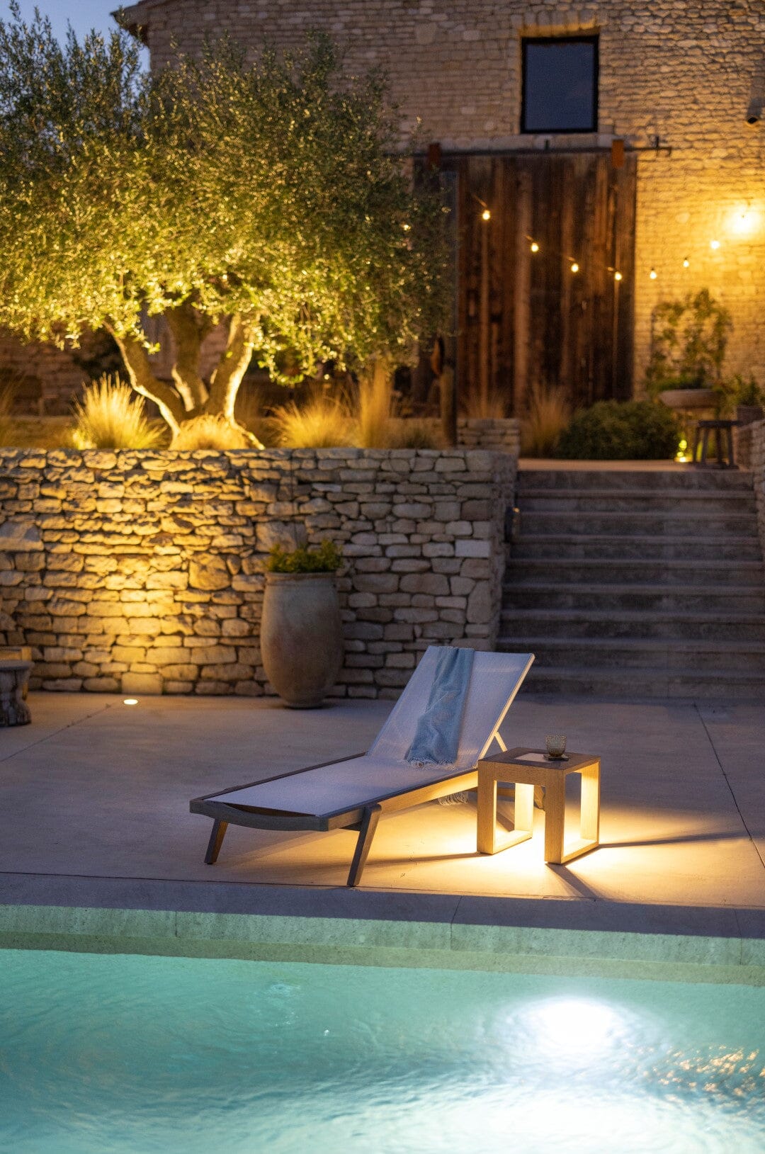 Les Jardins Rancho Table basse avec Leds 40x40cm solaire h:40cm 500 Lumens