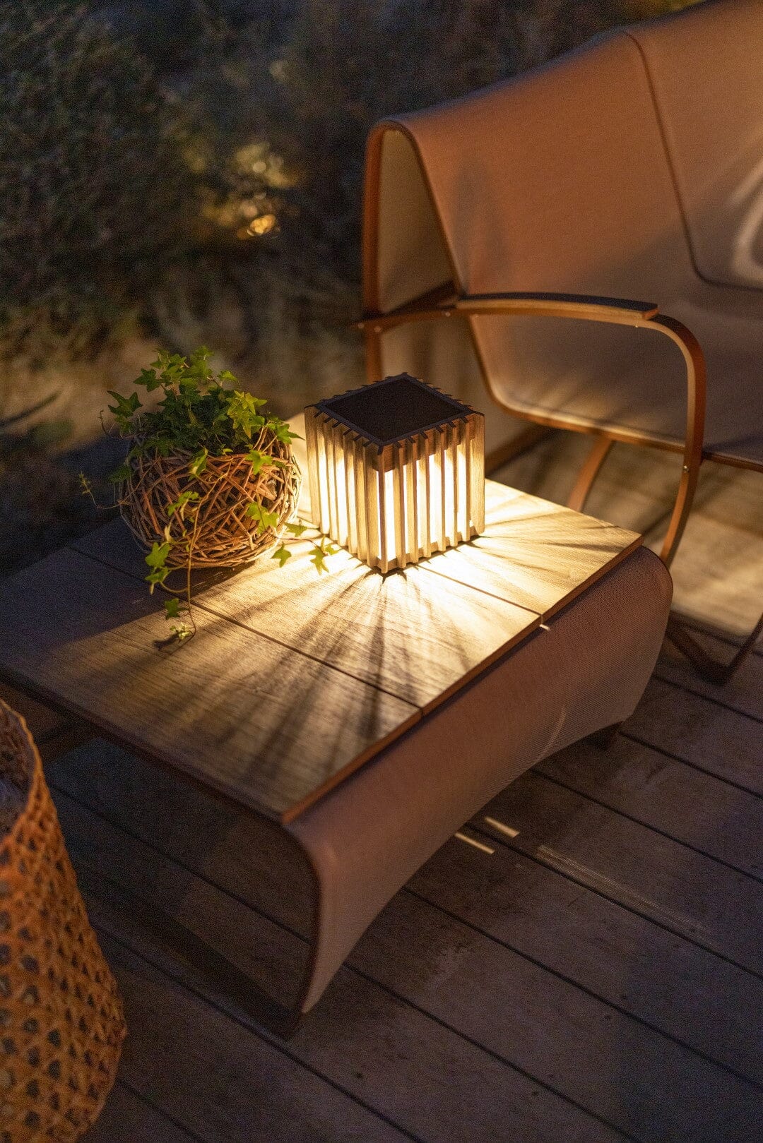 Les Jardins Teckalu Lampe de table Verti solaire 300 Lumens