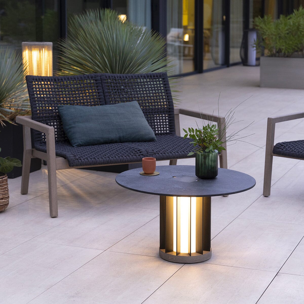 Les Jardins Teckalu Table basse Ø70cm solaire h:40cm 500 Lumens