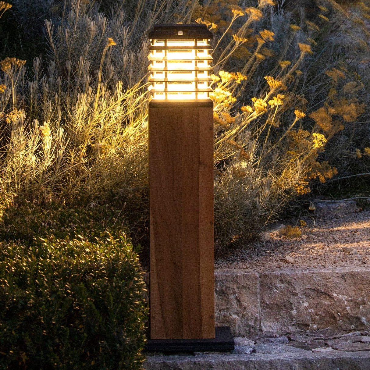 Les Jardins Tekura Borne solaire 500 Lumens
