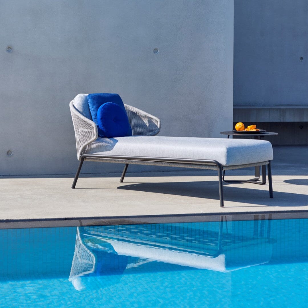 Manutti Radoc Radius Lounger, chaise longue méridienne, coussins en sus