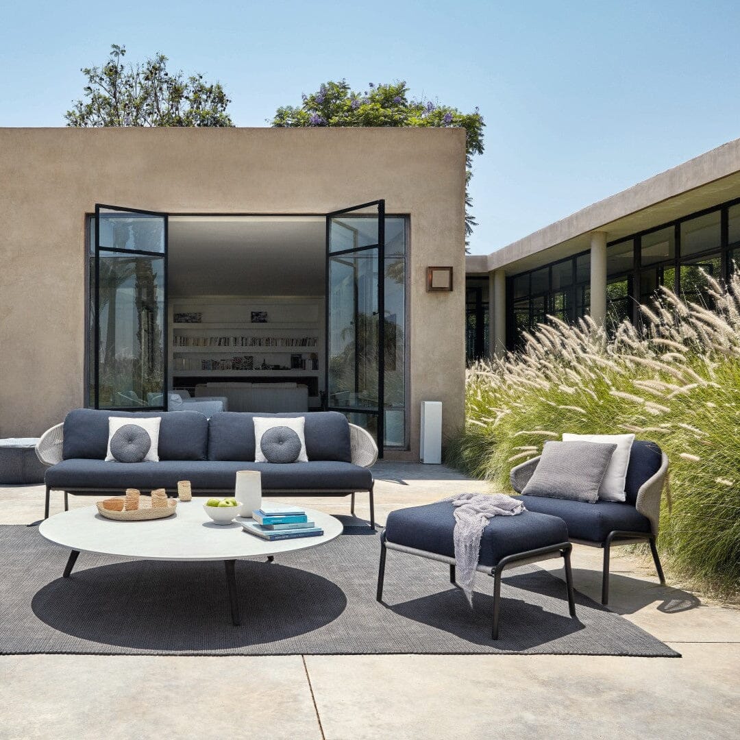 Manutti Radoc Radius Medium Footstool/Sidetable, coussins en sus