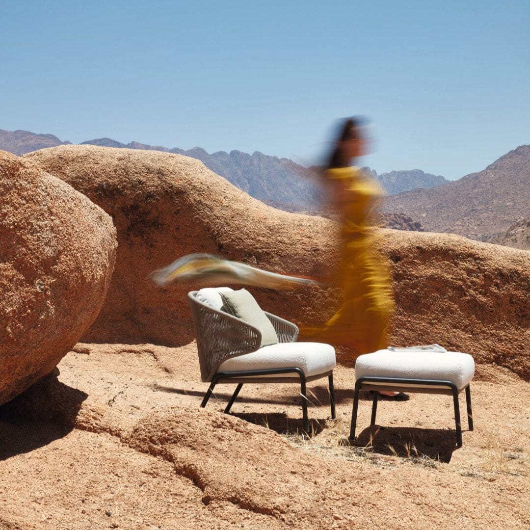 Manutti Radoc Radius Medium Footstool/Sidetable, coussins en sus