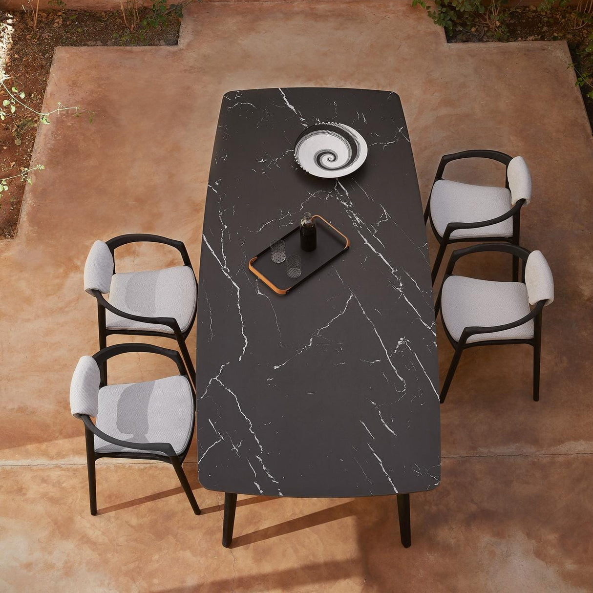 Manutti Solid Fauteuil repas, coussins en sus