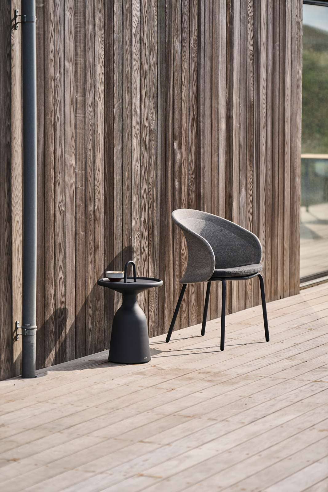 Mindo 104 Table basse Ø40cm avec poignée et plateau amovible