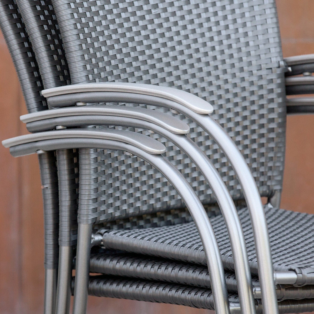 MWH Salerno Fauteuil repas empilable