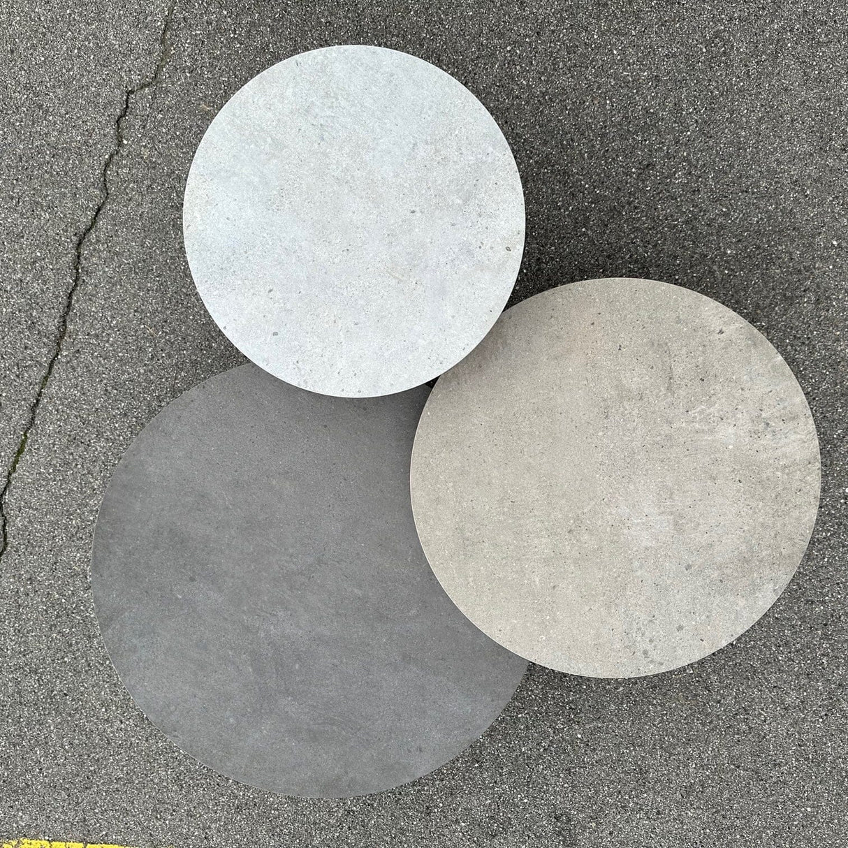 Tria Set de 3 tables basses gigognes en inox anthracite avec céramique