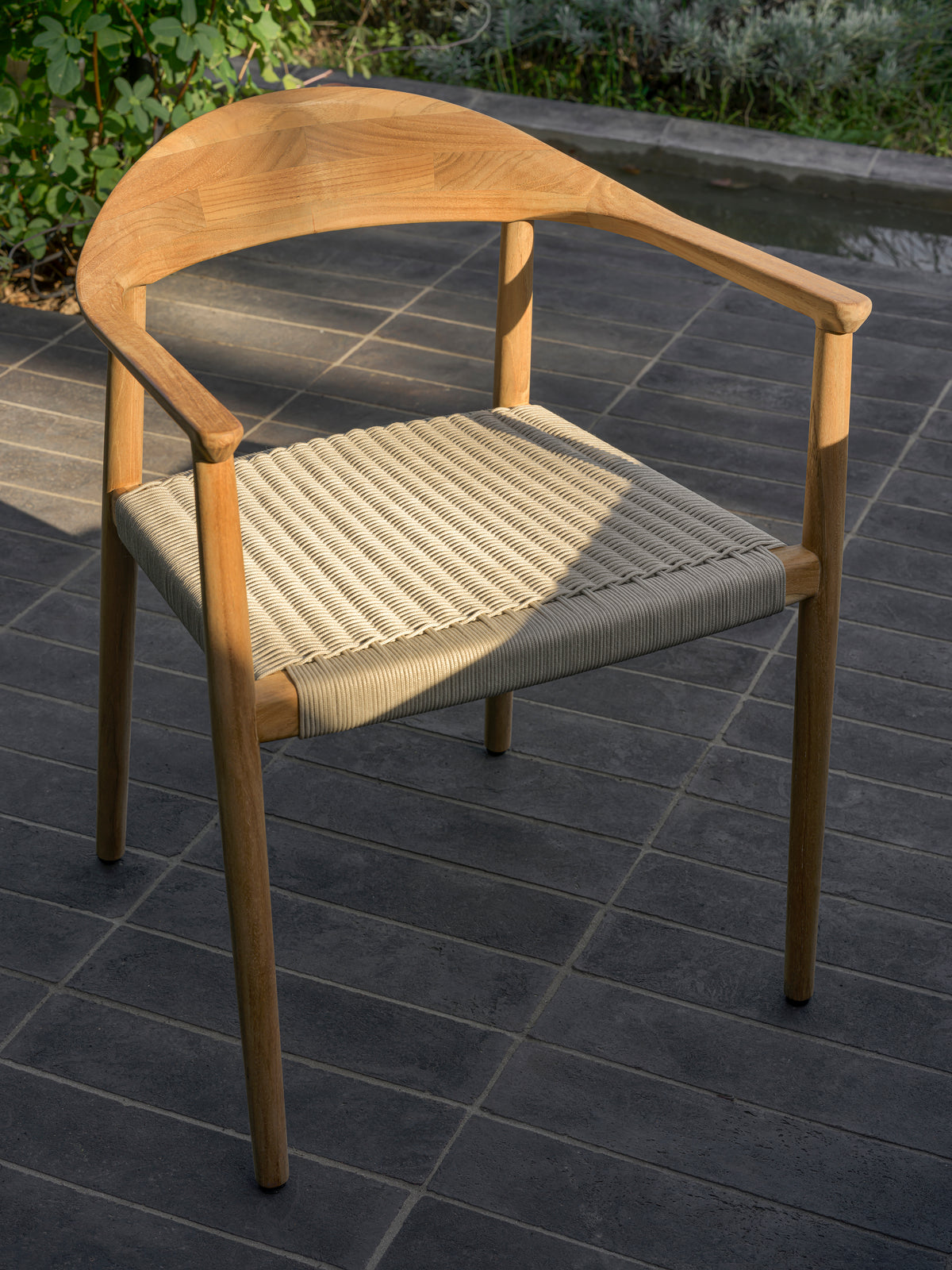Vincent Sheppard Fika dining chair – Flax, Untreated teak