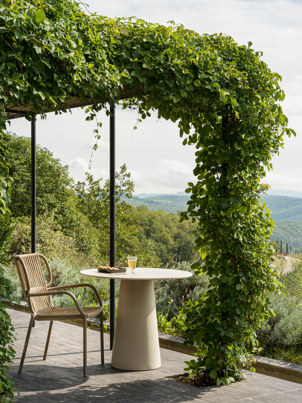 Vincent Sheppard Ribbon dining armchair – Portland, Taupe