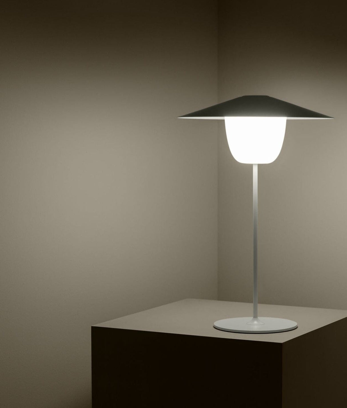 Blomus ANI LAMP L Lampe portable à LED H:49cm